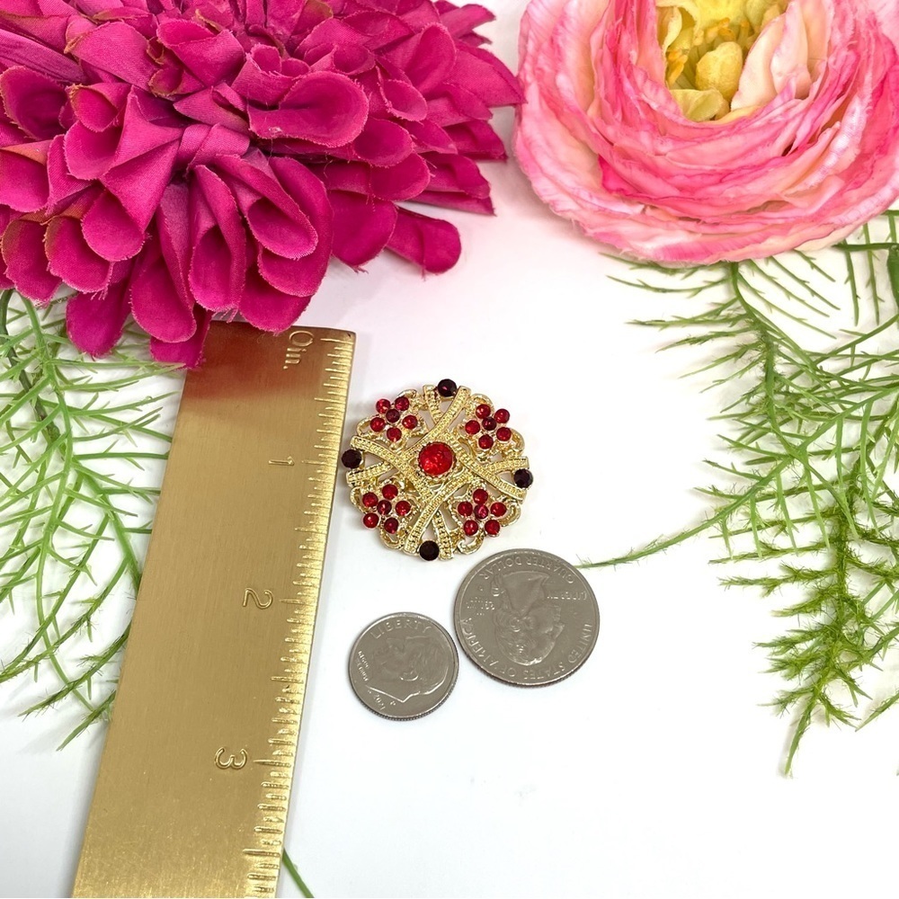 NEW⚜️Ruby Red Crystal Cluster Embellished Brooch - Picture 5 of 5